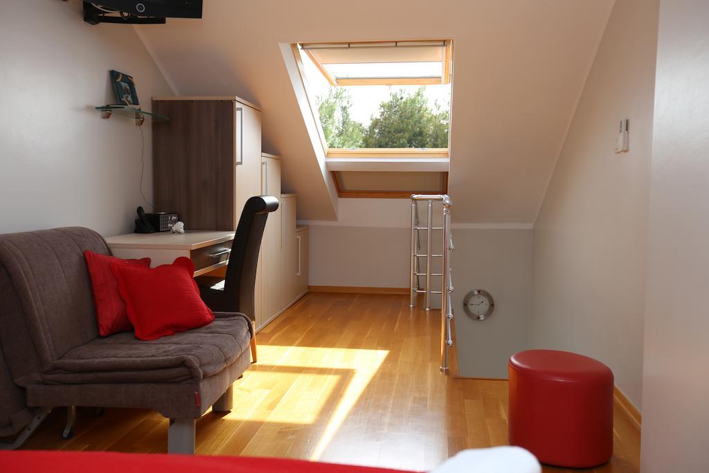 Apartments Lavica Beach Dumicic 포드스트라나 객실 사진
