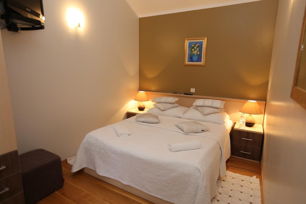 Apartments Lavica Beach Dumicic 포드스트라나 객실 사진
