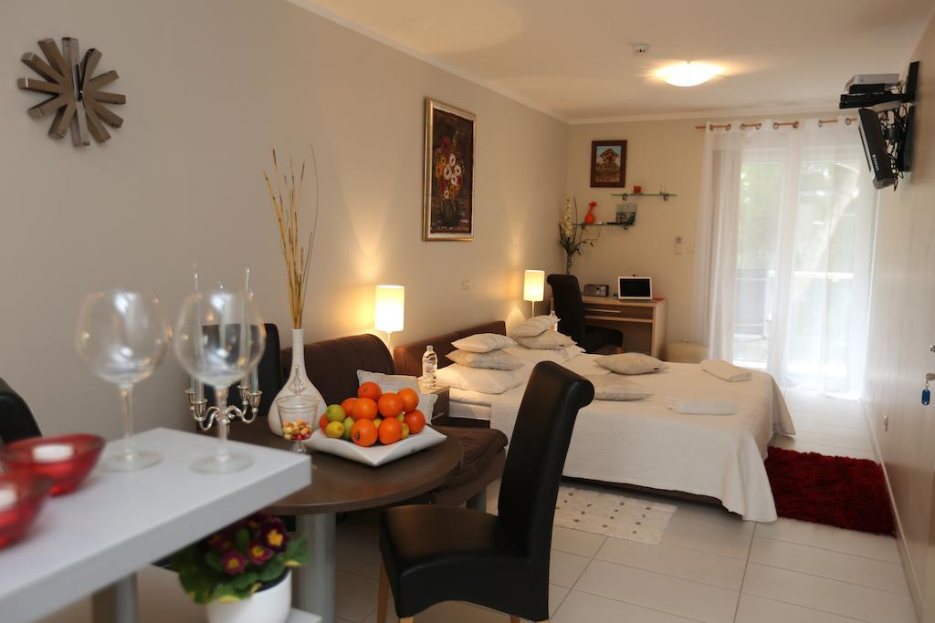 Apartments Lavica Beach Dumicic 포드스트라나 객실 사진